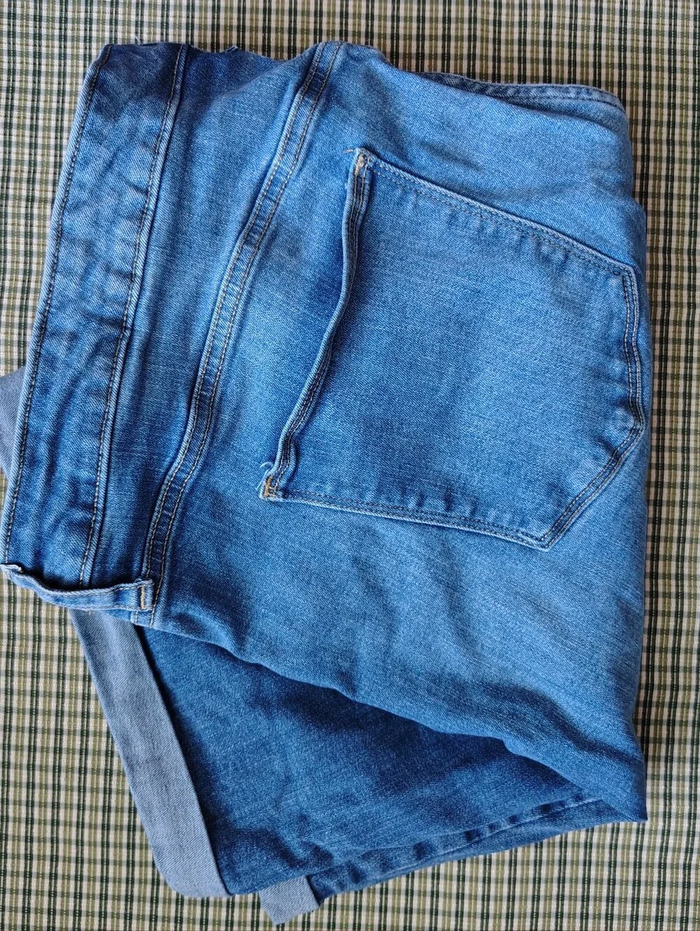 Universal Thread Mid-Rise Medium Wash Denim Bermuda Shorts